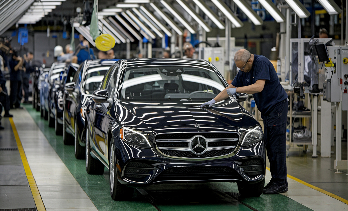 Why Mercedes-Benz’s Cost Strategies Matter